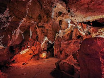 Explore the Caves at Kents Cavern | Torquay