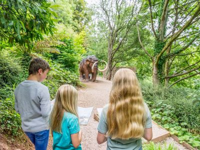 Mammoth and children at Kents Cavern | Devon